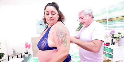 Classy lady at hd scene