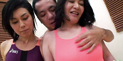 Blowjob sex with sexy goomah from Magic Asian Pussy