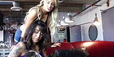 Nina Hartley Unscripted (Full lesbo movie)