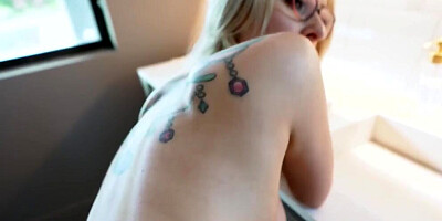 TABOOHEAT - My Stepmom Convinces Me To Get Up By Letting Me Fuck Her Ass (Luke Longly, Sydney Paige, Me get)