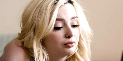 Glorious Lexi Lore and Pristine Edge - hd xxx - Mommy's Girl