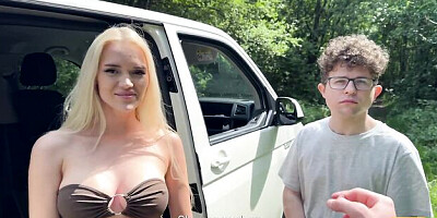 Era Queen's pick up trailer by Hunt4k