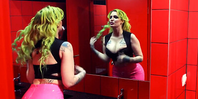 Inked babe Alexxa Vice spreads wide open to get a hard cock