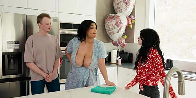 Watch angelic Ashlyn Peaks's dirt