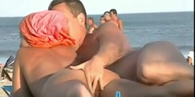 TheSandfly Public Molten And Naughty Beach Amateurs!