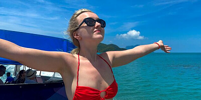 Amatory Ann's straight hair xxx