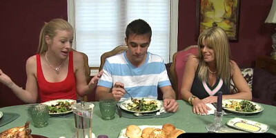 Teen n milf ate the desert after dinner