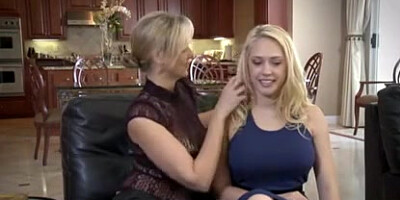 Super-Sexy young gal seduced by mature girl/girl