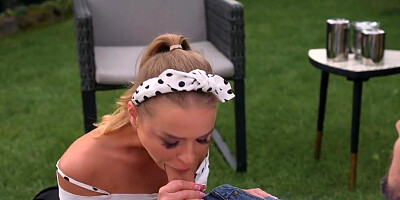 Blondie with a pretty face gets fucked to completion