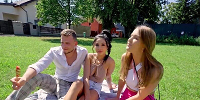 Summertime sex with two incredible European chicks