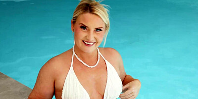 Irich Essie knows that you will get hard while lookng at her