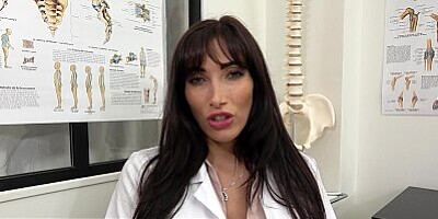 Gorgeous osteopath Cléa Gaultier takes good care of her patients