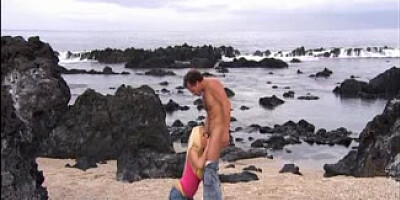 Spunk Rocket Beat Blond in the Sand