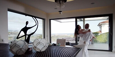 Model gets humped by successful businessman in the hotel