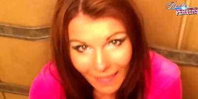 Deutsche Schlampe auf dem Rummel gefickt