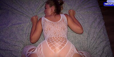 Young MILF fucks like a goddess and takes cum in her mouth - Kate Kravets