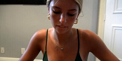 College GF Gets Nutted on After Pool Day