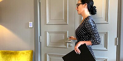 sexy big-boobed psychologist in a velvet dress sucks a dick and fucks with her patient