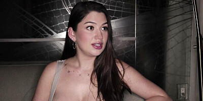 New Sensations - scissoring in lesbian dirt