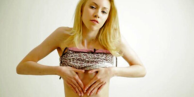 Aristocratic fiancée at skinny smut