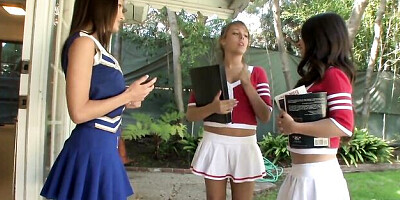 Pure Layla Rose and Ella Milano's 3way action