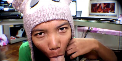 Heather Deep working on websites gives throatpie creamthroat to horny monst