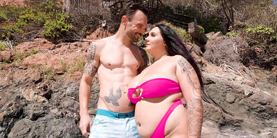 Chubby Jadynn Stone fitted with endless dick on cam