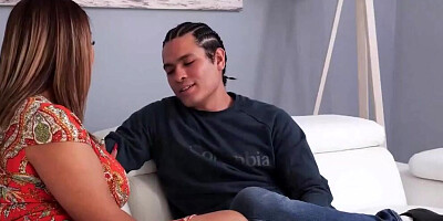 Dating My Best Friends Mom. (Sandra Latina)