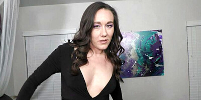 Sinn Sage featuring Sinn Sage's long legs smut