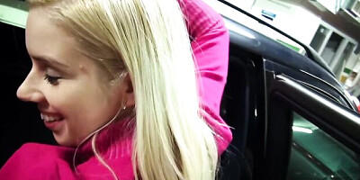 Cutie's blonde xxx by Mofos