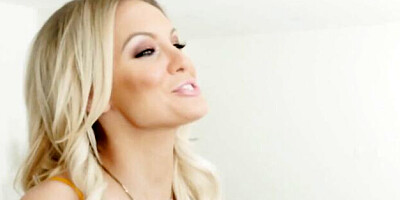 Glorious Kenzie Taylor at metrohd clip