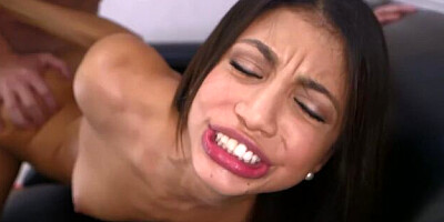 Tireless Veronica Rodriguez at brunette trailer