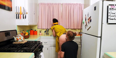 Brunette in yellow headband distracts to take cock in big butt