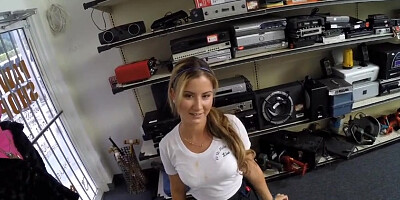 Pretty waitress beaver fucked by pawn dude in the backroom