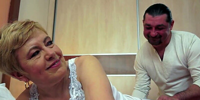 Man fucks the married mature woman in hubby's absence