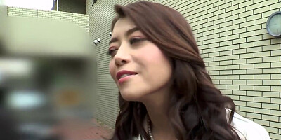 Maki Hojo is not above sucking dick in public big time