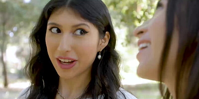 Amber Summer seduces her thick Latina stepsister