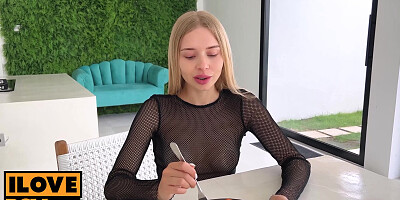 Pussy pleasure with CaliforniaBabe in POV sex scene