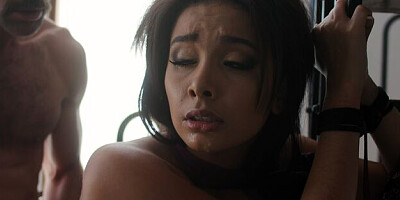 Sex hungry Aaliyah Hadid at doggystyle movie