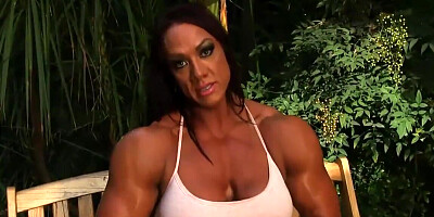 Muscular sexpot discards clothes and rubs wet cunny