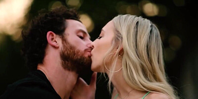 Skinny blonde has unforgettable sex with new neighbor