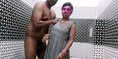 A thick Indian woman is fucked in the hotel bathroom