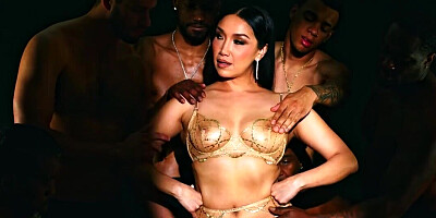 True nympho Vicki Chase is going to get ripped apart