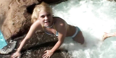 Stunning Little Summer's playing xxx