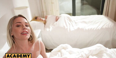 Dirty Angie Lynx's anal dirt