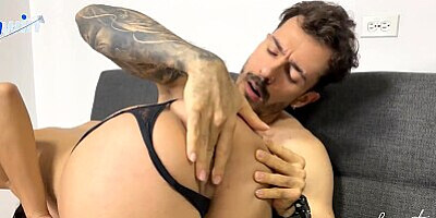 Lost tourist in Medellin ends up getting fucked
