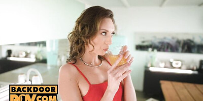 Backdoor POV featuring Isabella De Laa's anal action