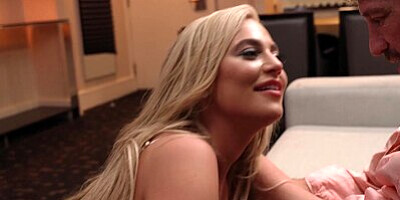 Busty bombshell Blake Blossom gives fan the full Tonights Girlfriend experience