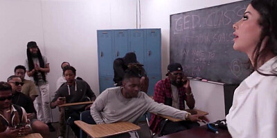 Teacher getting blowbanged by black dick in classroom