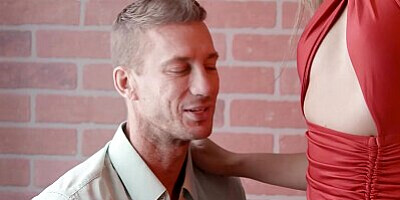FAMILY HOOK UPS - Gizelle Blanco A Stripper Shows Her Step Father What Exactly She Does At Work